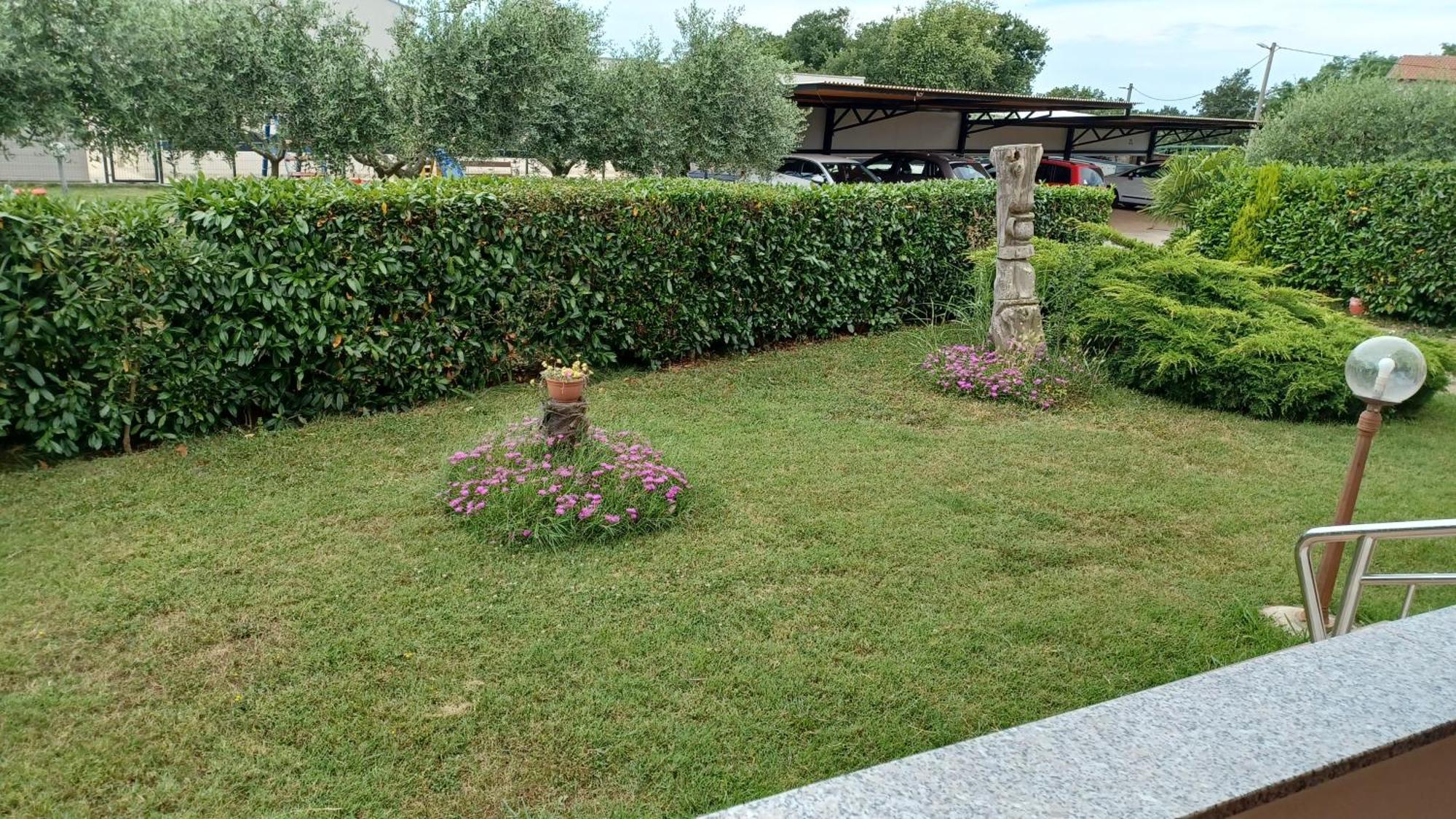 Apartments Villa Adamovic Umag Exterior foto