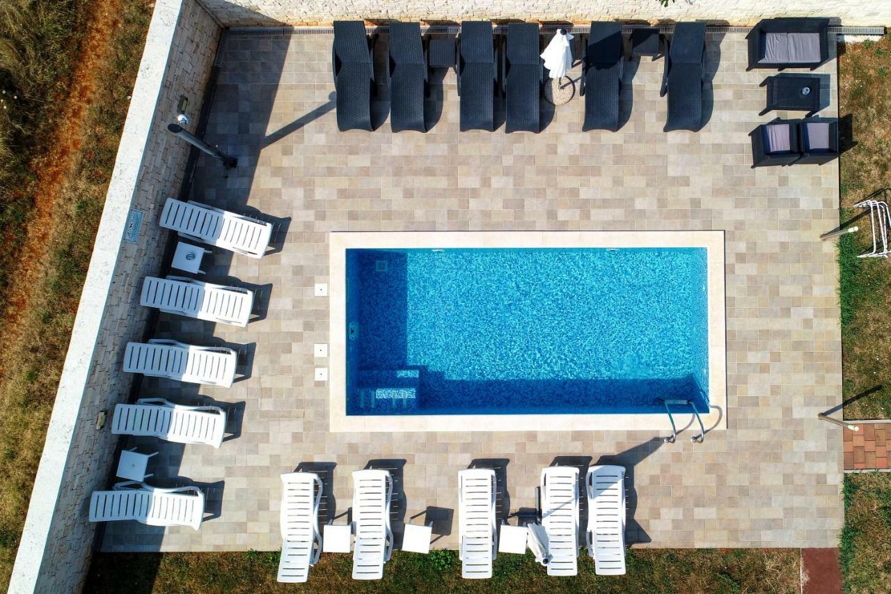Apartments Villa Adamovic Umag Exterior foto