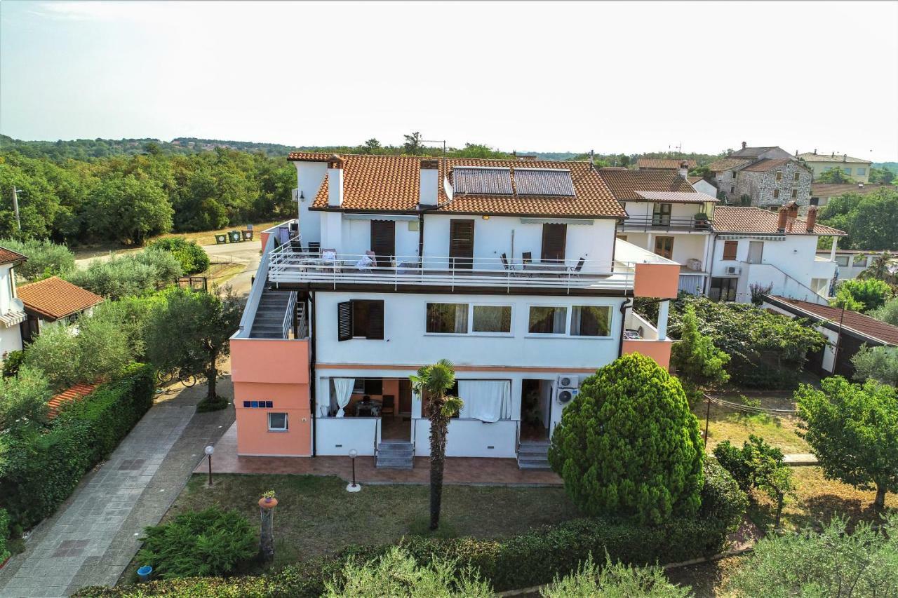 Apartments Villa Adamovic Umag Exterior foto