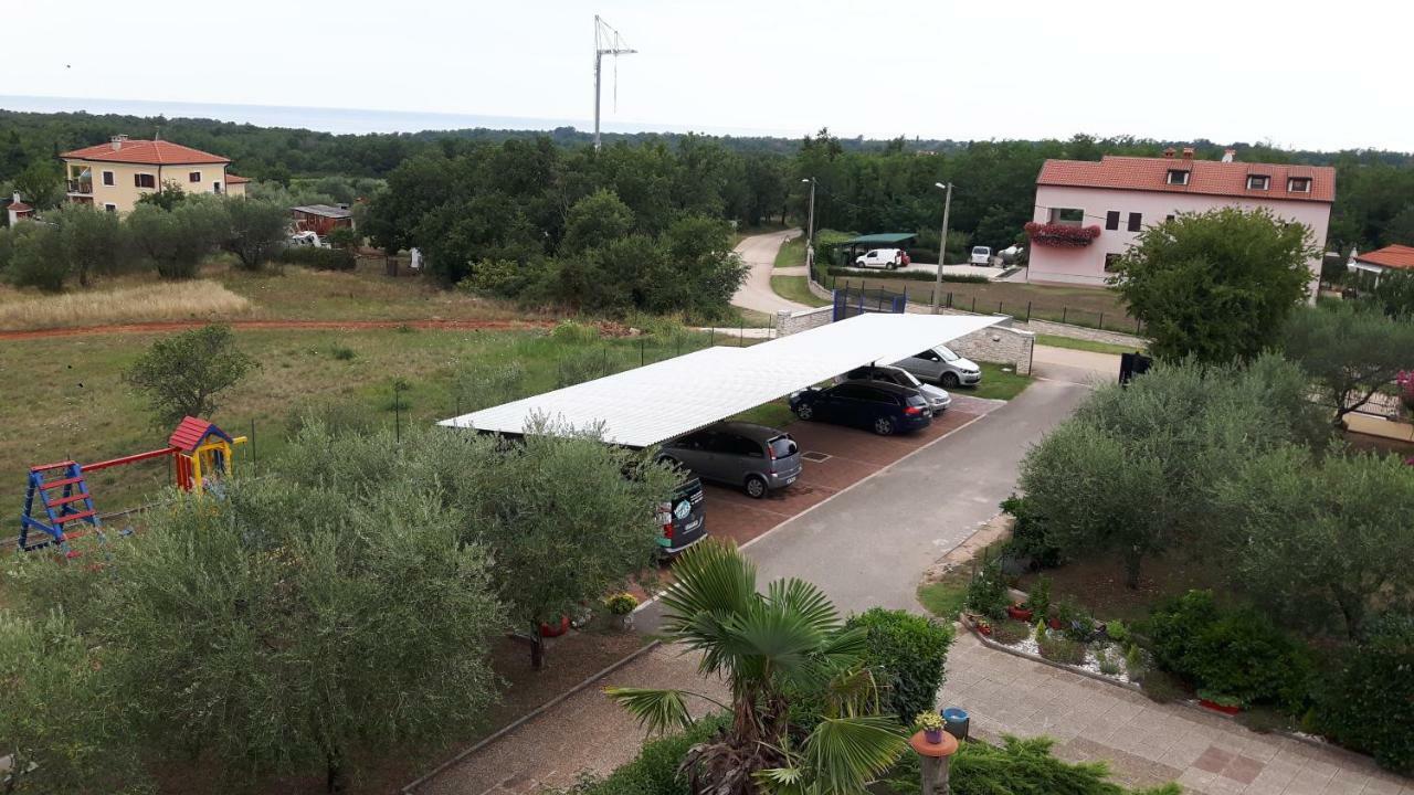 Apartments Villa Adamovic Umag Exterior foto
