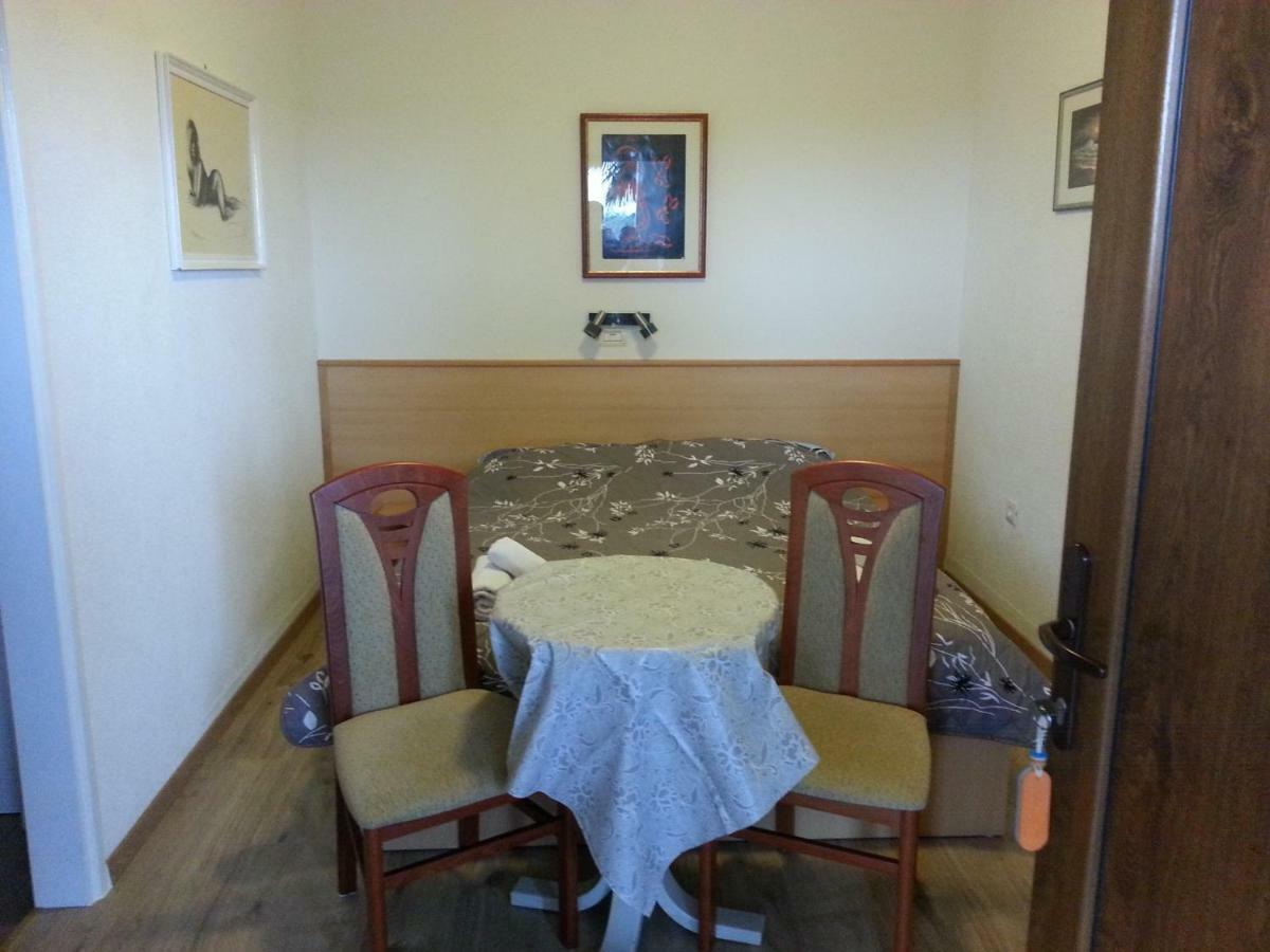 Apartments Villa Adamovic Umag Quarto foto